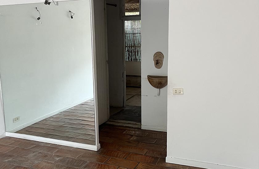 Locale commerciale 03