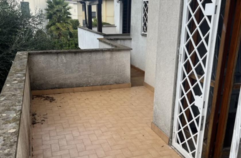 Villa plurifamiliare via Tellaro 10