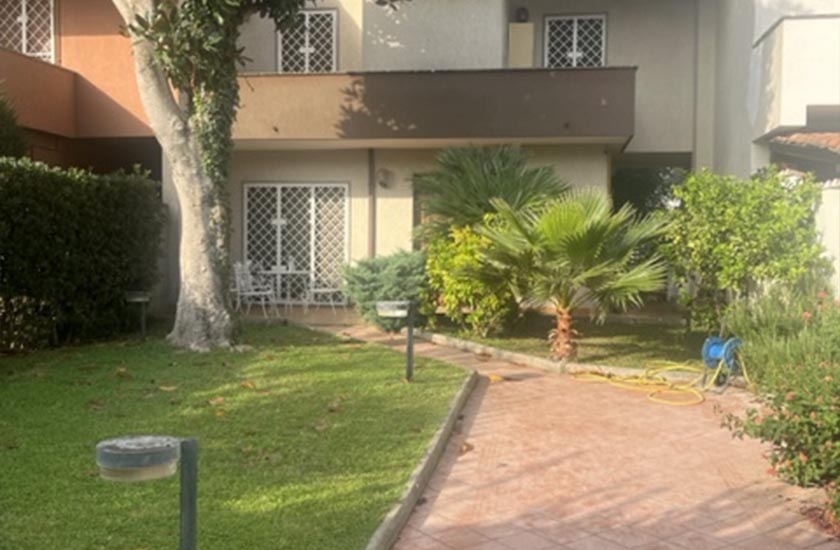 Villa plurifamiliare via Tellaro